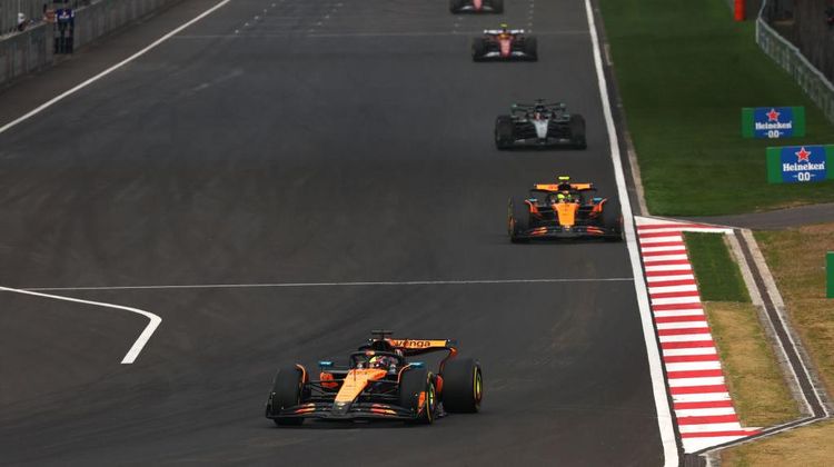 Piastri Rebut Tahta F1 China 2025, McLaren Pimpin Dominasi Atas Norris