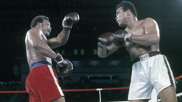 6 Duel Tinju Bersejarah George Foreman: Lawan Muhammad Ali hingga Holyfield