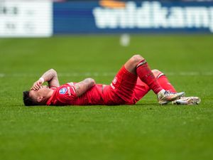 Hilgers Tertahan di FC Twente Hilgers Tertahan di FC Twente