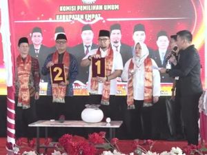 Nomor Urut Paslon PSU Empat Lawang, Budi Antoni-Henny 01-Joncik-Arifai 02 Nomor Urut Paslon PSU Empat Lawang, Budi Antoni-Henny 01-Joncik-Arifai 02