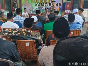 Warga Pasuruan Didorong Siskamling untuk Keamanan Warga Pasuruan Didorong Siskamling untuk Keamanan