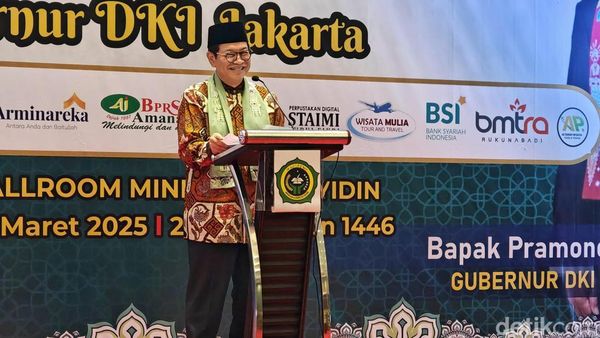 Pramono Hadiri Santunan Anak Yatim di Ponpes Minhaajurrosyidiin Jakarta