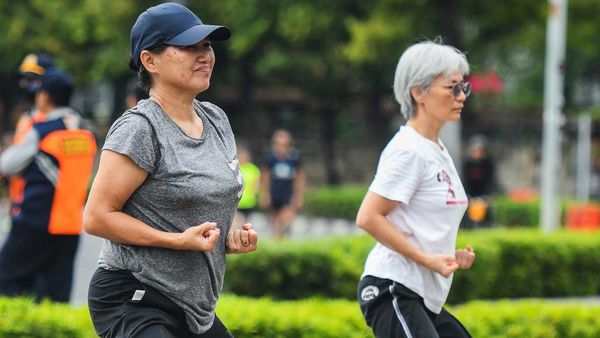 Senam Chi Kung untuk Jaga Kesehatan Lansia Semarakkan CFD Jakarta