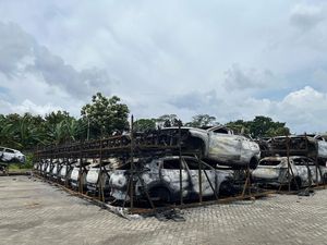 100 Unit KD Kit Mobil Bensin Chery yang Terbakar di Bekasi Bakal Dimusnahkan 100 Unit KD Kit Mobil Bensin Chery yang Terbakar di Bekasi Bakal Dimusnahkan