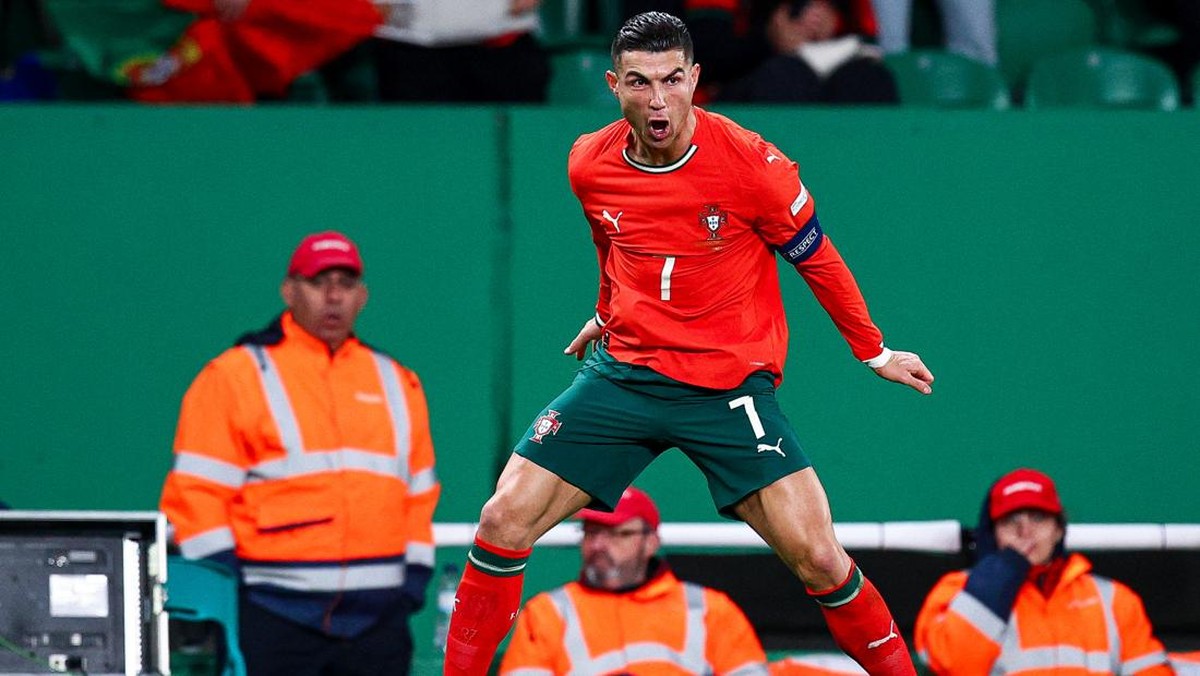 Cristiano Ronaldo saat merayakan gol dengan selebrasi Siiiuuu. (Foto: Getty Images/Diogo Cardoso)