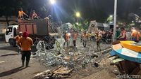 Kerusakan Usai Demo Tolak UU TNI di Surabaya