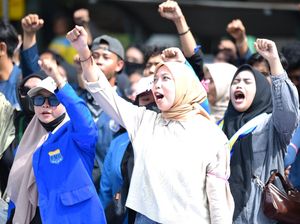 Demo Tolak UU TNI di Gresik Berjalan Adem Ayem