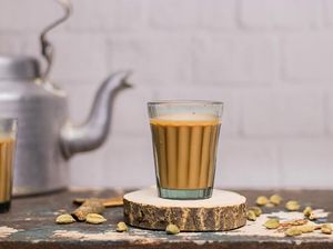 5 Fakta Teh Karak, Kuat Berempah Racikan khas Timur Tengah 5 Fakta Teh Karak, Kuat Berempah Racikan khas Timur Tengah