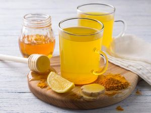 Ini Waktu Terbaik Minum Air Kunyit dan Manfaatnya, Bikin Tubuh Lebih Sehat Ini Waktu Terbaik Minum Air Kunyit dan Manfaatnya, Bikin Tubuh Lebih Sehat