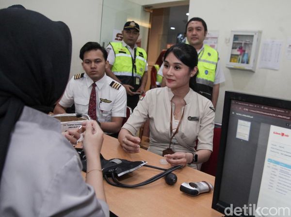 Potret Kru Lion Group Jalani Tes Kesehatan, Jamin Keselamatan Penumpang