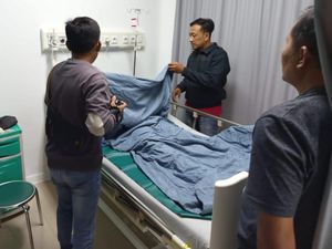 Nahasnya Anton Terluka Bakar Usai Petasan yang Dirakit Meledak Nahasnya Anton Terluka Bakar Usai Petasan yang Dirakit Meledak