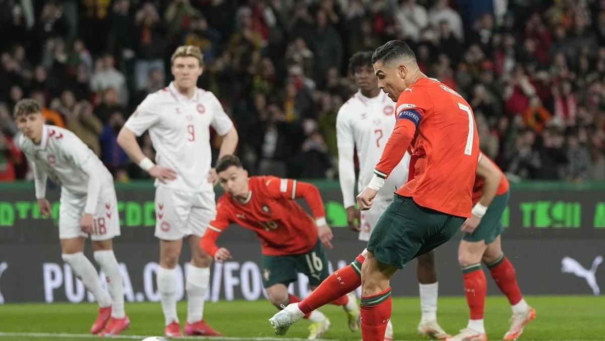 Penalti Cristiano Ronaldo. Foto: AP/Armando Franca