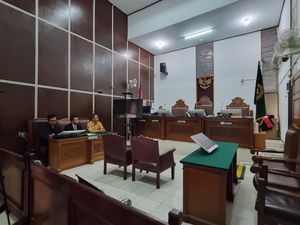Video: KPK Tak Hadir, Sidang Praperadilan Staf Sekjen PDIP Kusnadi Ditunda Video: KPK Tak Hadir, Sidang Praperadilan Staf Sekjen PDIP Kusnadi Ditunda