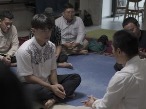 Ustaz Felix Siaw Bimbing Perjalanan Mualaf Steven Wongso