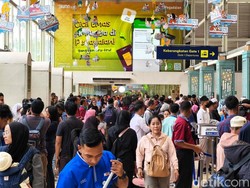 KAI Catat Keberangkatan 240.432 Penumpang di Cuti Hari Pertama Lebaran