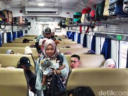 Video: Stasiun Pasar Senen Masih Ramai Pemudik di Hari Lebaran