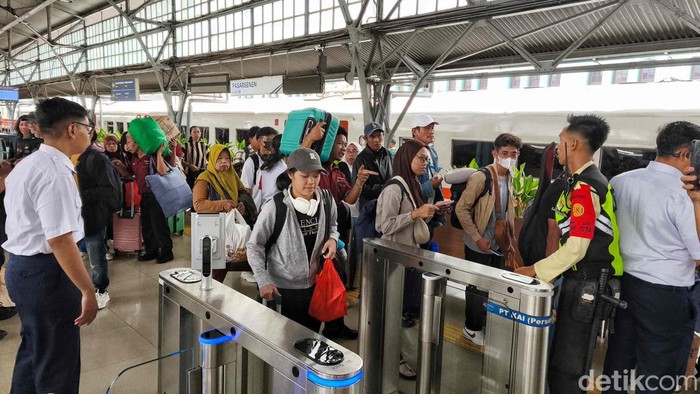 KAI Tawarkan Diskon Tiket Kereta 30% pada Periode Mudik Maret