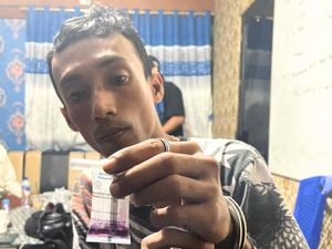 2 Pengedar Narkoba di Tarakan Ditangkap, Sabu Disembunyikan di Bawah Karpet