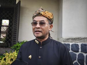 Sorotan Pakar Politik Unisba soal Sentilan Wagub Erwan ke Sekda Sorotan Pakar Politik Unisba soal Sentilan Wagub Erwan ke Sekda