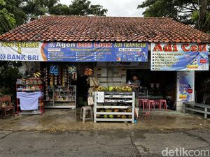 Kena Badai PHK, Adi Banting Setir Jadi Pedagang Sembako di CBL Kena Badai PHK, Adi Banting Setir Jadi Pedagang Sembako di CBL
