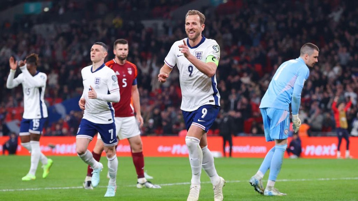 Harry Kane merayakan gol ke gawang Latvia. Foto: Getty Images/James Gill - Danehouse