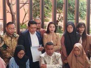 Keluarga Kapolsek Negara Batin Tepis Isu soal Setoran Sabung Ayam Keluarga Kapolsek Negara Batin Tepis Isu soal Setoran Sabung Ayam