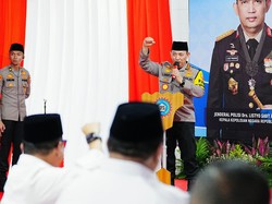 Kapolri Buka Puasa Bareng Buruh, Sampaikan Kabar Gembira Lapangan Kerja