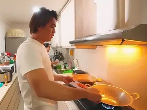 Keseruan Billy Syahputra Saat Masak hingga Makan Bersama Vika Kolesnaya