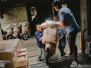Kesibukan Jasa Ekspedisi Jelang Lebaran