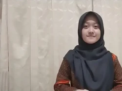Cerita Fauqiyatul Lolos SNBP Unair di Usia 16 Tahun, Apa Rahasianya?