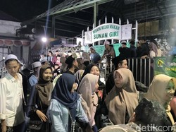 Malam Selawe Gresik, Gus Yani: Sudah Menjadi Identitas yang Harus Dijaga