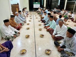 Melihat Dari Dekat Tradisi Bukber Sebulan Penuh di Desa Gawang Pacitan Melihat Dari Dekat Tradisi Bukber Sebulan Penuh di Desa Gawang Pacitan