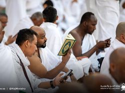 Raja Salman Bagikan 2,5 Juta Al-Quran Gratis untuk Jemaah Haji