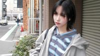 8 Foto Mina TWICE Potong Rambut Pendek Bikin Pangling, Disebut Jadi Ganteng