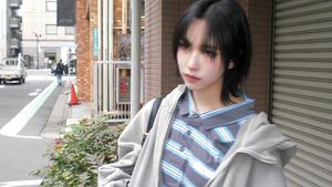 8 Foto Mina TWICE Potong Rambut Pendek Bikin Pangling, Disebut Jadi Ganteng