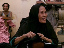 Kisah Nenek Anah Pembuang Benang, Jadi Tulang Punggung Keluarga di Usia Tua