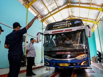 Pemeriksaan Kelaikan Armada Bus Mudik Gratis