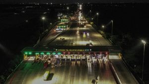 Potret Lalu Lintas di GT Cikampek Utama