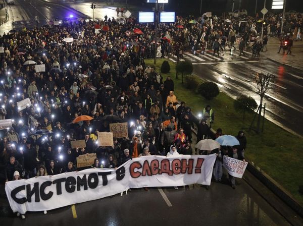 Warga Makedonia Utara Tuntut Akuntabilitas Kebakaran Kelab Malam