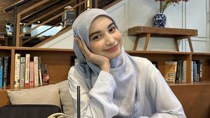 10 Potret Cut Intan Nabila yang Hobi Nongkrong di Kafe