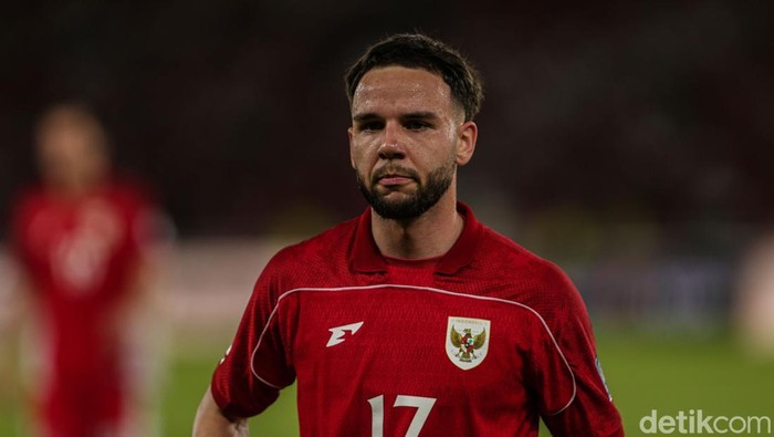 Calvin Verdonk dalam laga Timnas Indonesia melawan Bahrain di Stadion Utama Gelora Bung Karno.