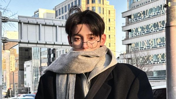 Potret Aktor Korea yang Disebut Terlalu Tampan, Fotonya Dikira Editan AI