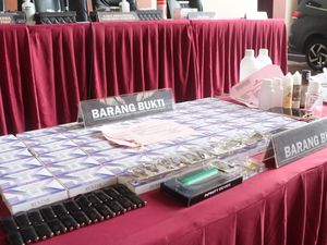 Liquid Vape Narkoba Diproduksi di Apartemen Jakbar Dijual Rp 3,5 Juta Liquid Vape Narkoba Diproduksi di Apartemen Jakbar Dijual Rp 3,5 Juta