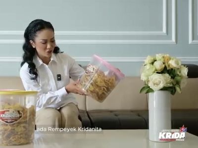 Slay! Momen Kris Dayanti Makan Teppanyaki hingga Tahu Goreng