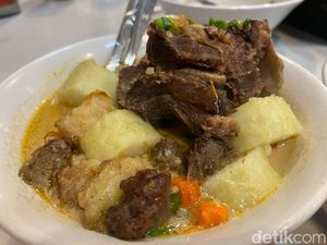 Ada Lontong Tetel Daging Unta di Wonosobo, Gimana Rasanya? Ada Lontong Tetel Daging Unta di Wonosobo, Gimana Rasanya?