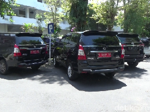 ASN Lumajang Boleh Pakai Mobil Dinas untuk Mudik Lebaran ASN Lumajang Boleh Pakai Mobil Dinas untuk Mudik Lebaran