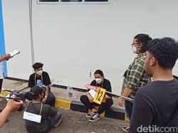 Ada Botol Miras di Prarekonstruksi Kasus Mahasiswa UKI Tewas