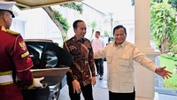Prabowo Ucapkan Selamat Ulang Tahun untuk Jokowi