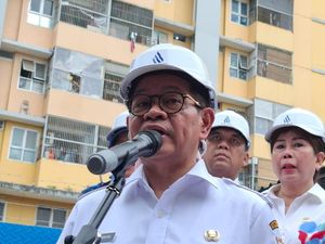 Video: Gubernur Jakarta Bebaskan PBB Rumah di Bawah Rp 2 M Video: Gubernur Jakarta Bebaskan PBB Rumah di Bawah Rp 2 M