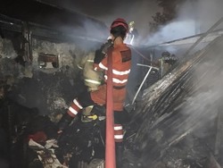 Korsleting Listrik, Rumah di Bogor Terbakar hingga Hanguskan 2 Motor